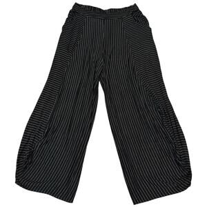 Comfy USA Liz Tulip Pants M913 Black & White Pinstripe Lagenlook USA Size Medium